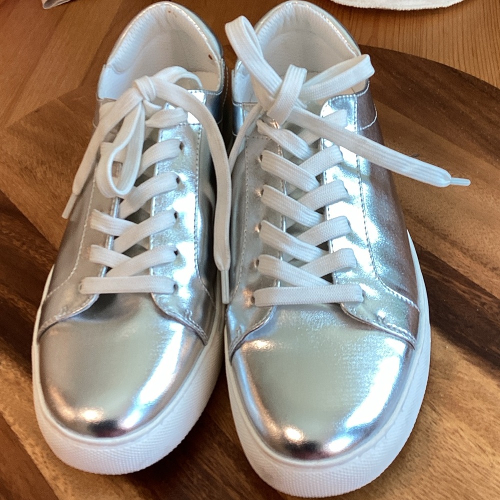 Leather Kam Silver Metallic Sneakers with White Laces 7.5